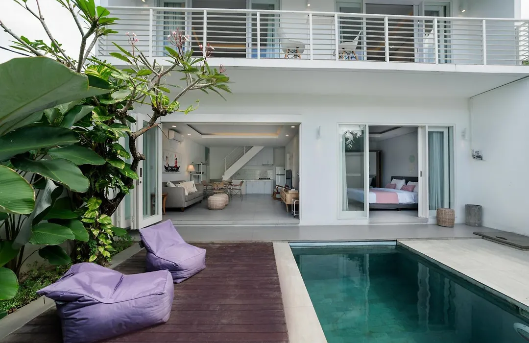 Villa Cocomo - Stylish 3Br Pool Villa 100M From Batu Bolong Beach-1